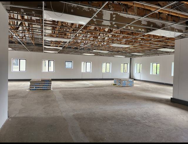 223M² OFFICE TO LET IN WATERFALL